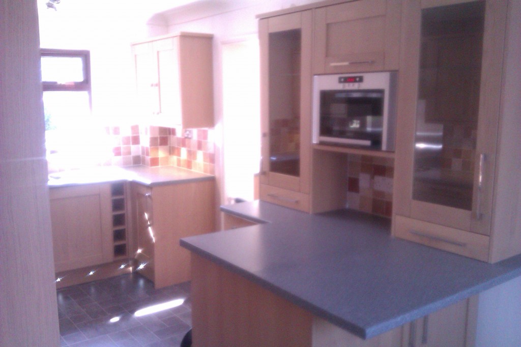 Howdens Kitchen Fitted In Trimley St Mary â€